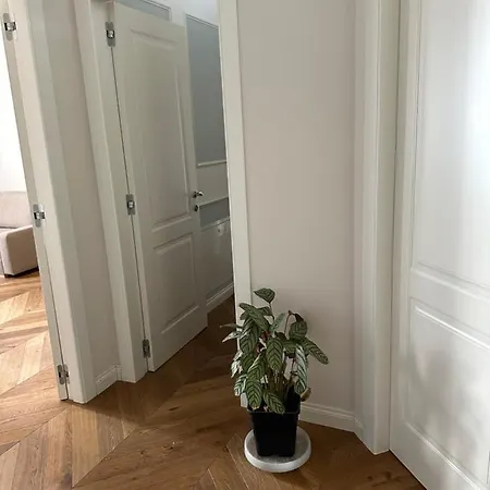 A.i.r. Terminal Station * Nápoly