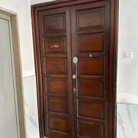 A.i.r. Terminal Station Guest house *